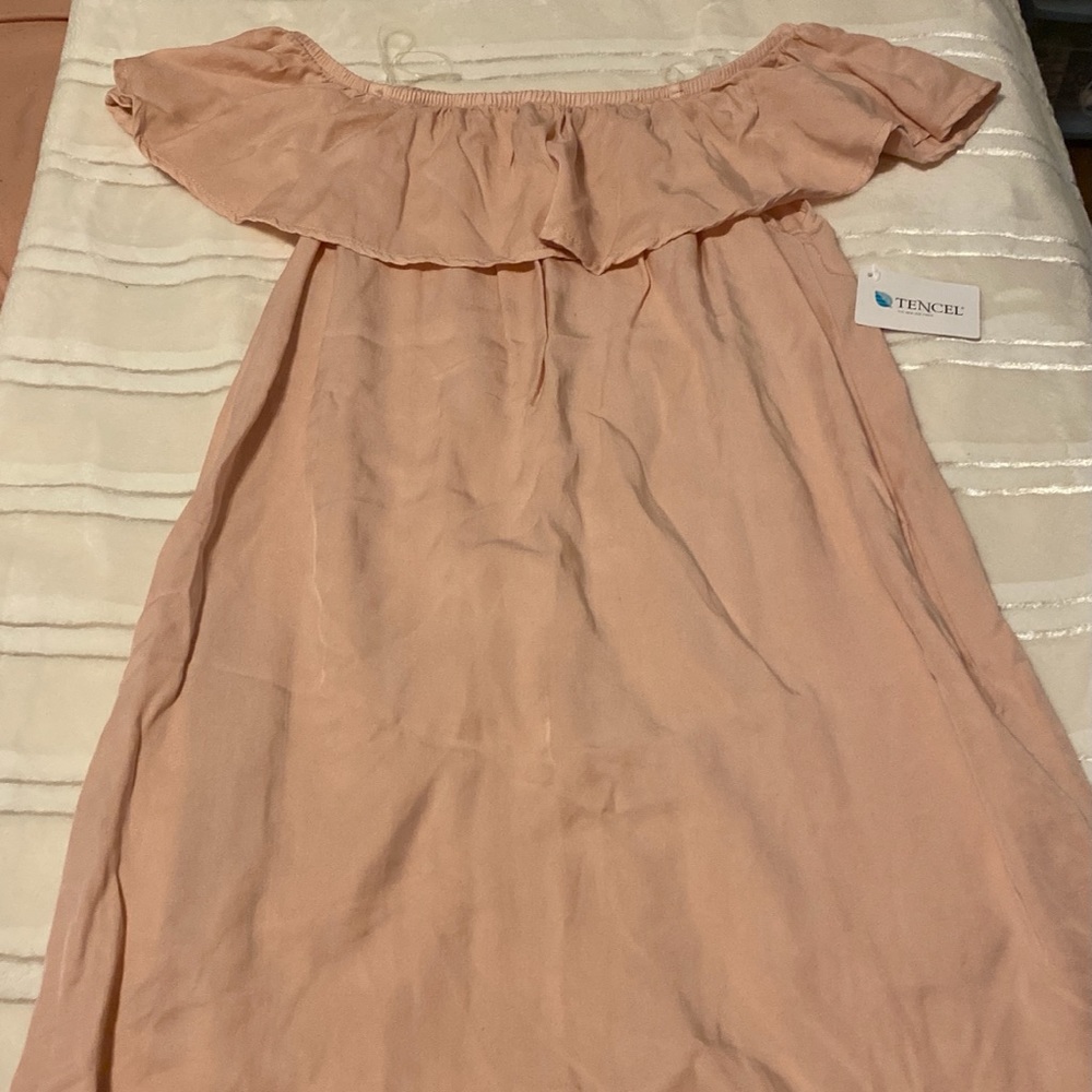 Pink off the sleeve flowy dress